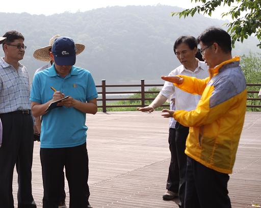 수변산책로 로드체킹